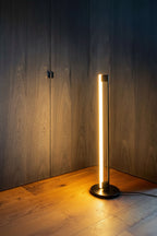 lampada tubelight ispirata a Eileen Gray 1927