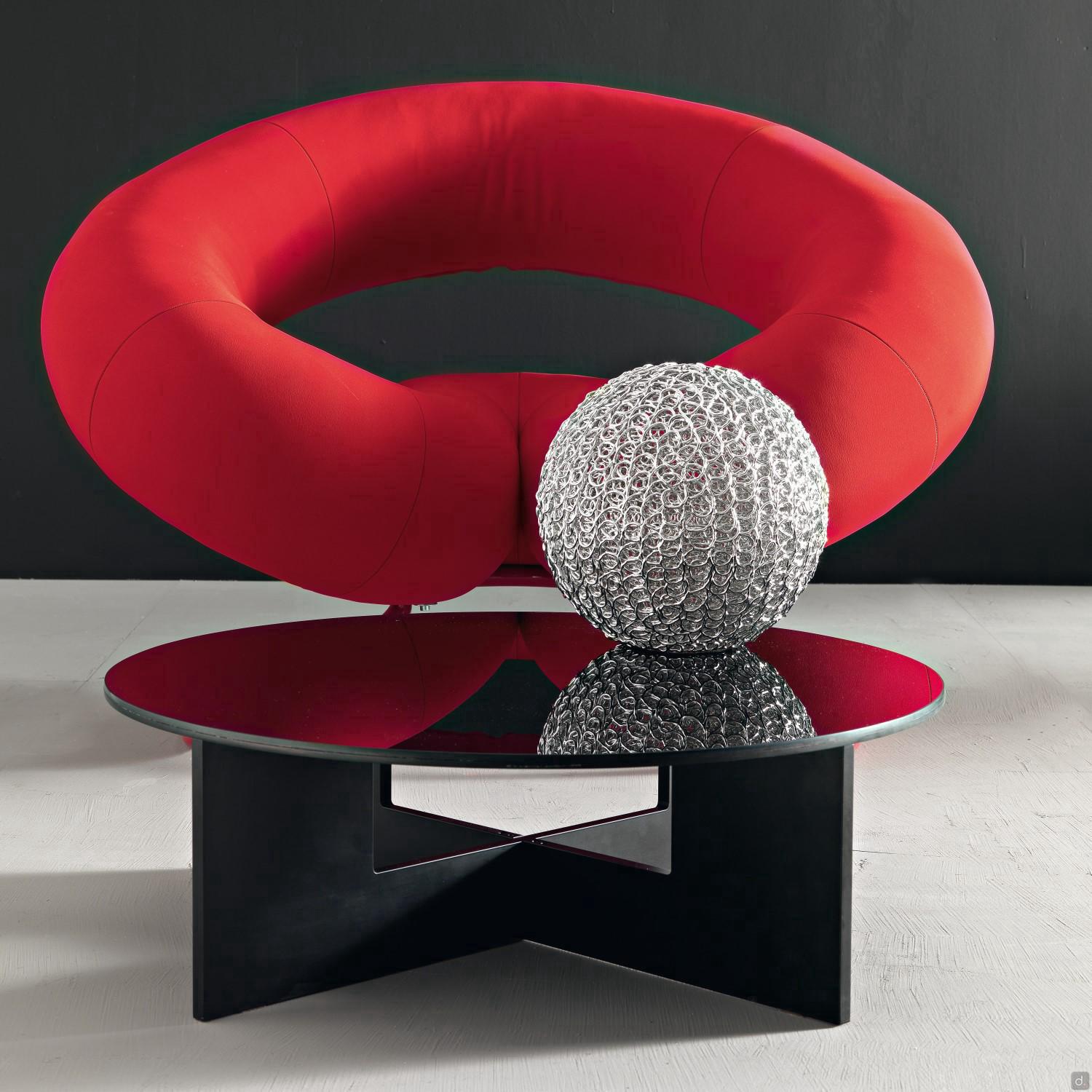 Polis Armchair