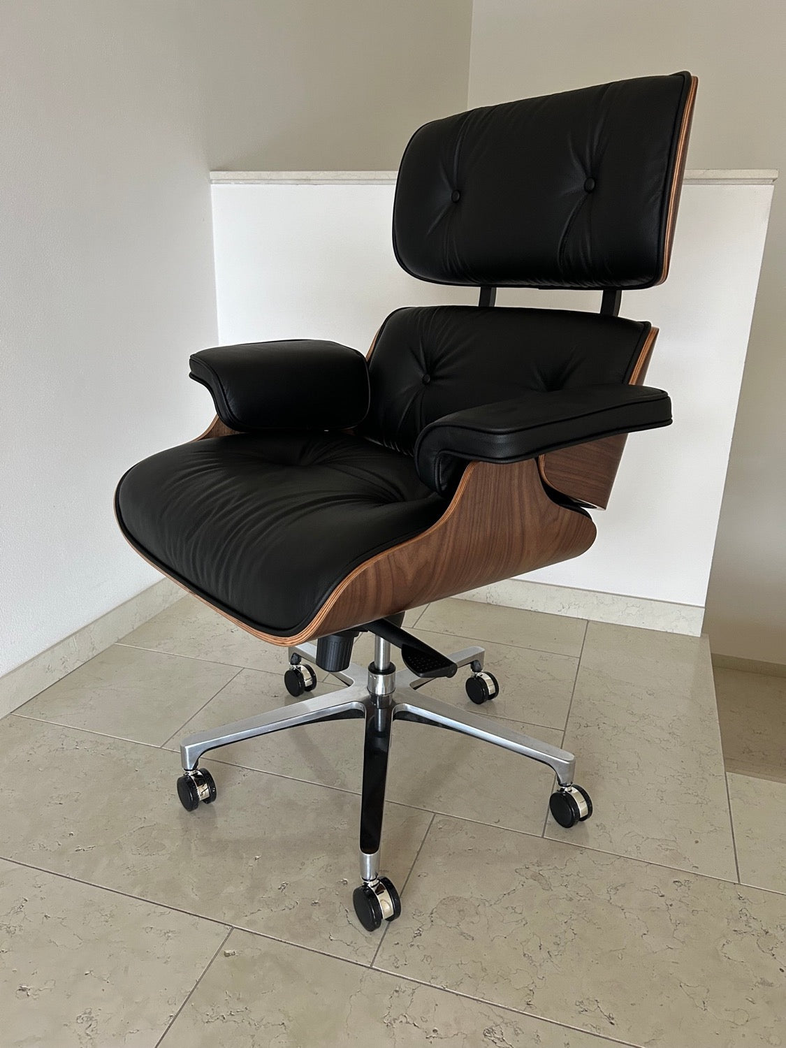 vitra lounge chair & ottoman Charles & e Ray Eames ufficio presidenziale