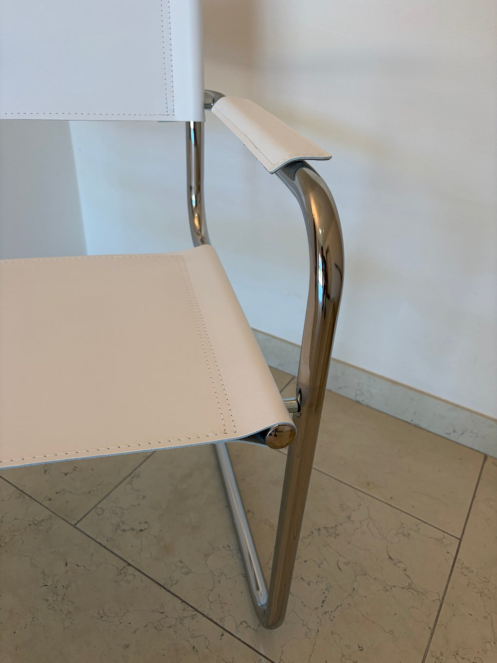 Sedia Marte con braccioli
