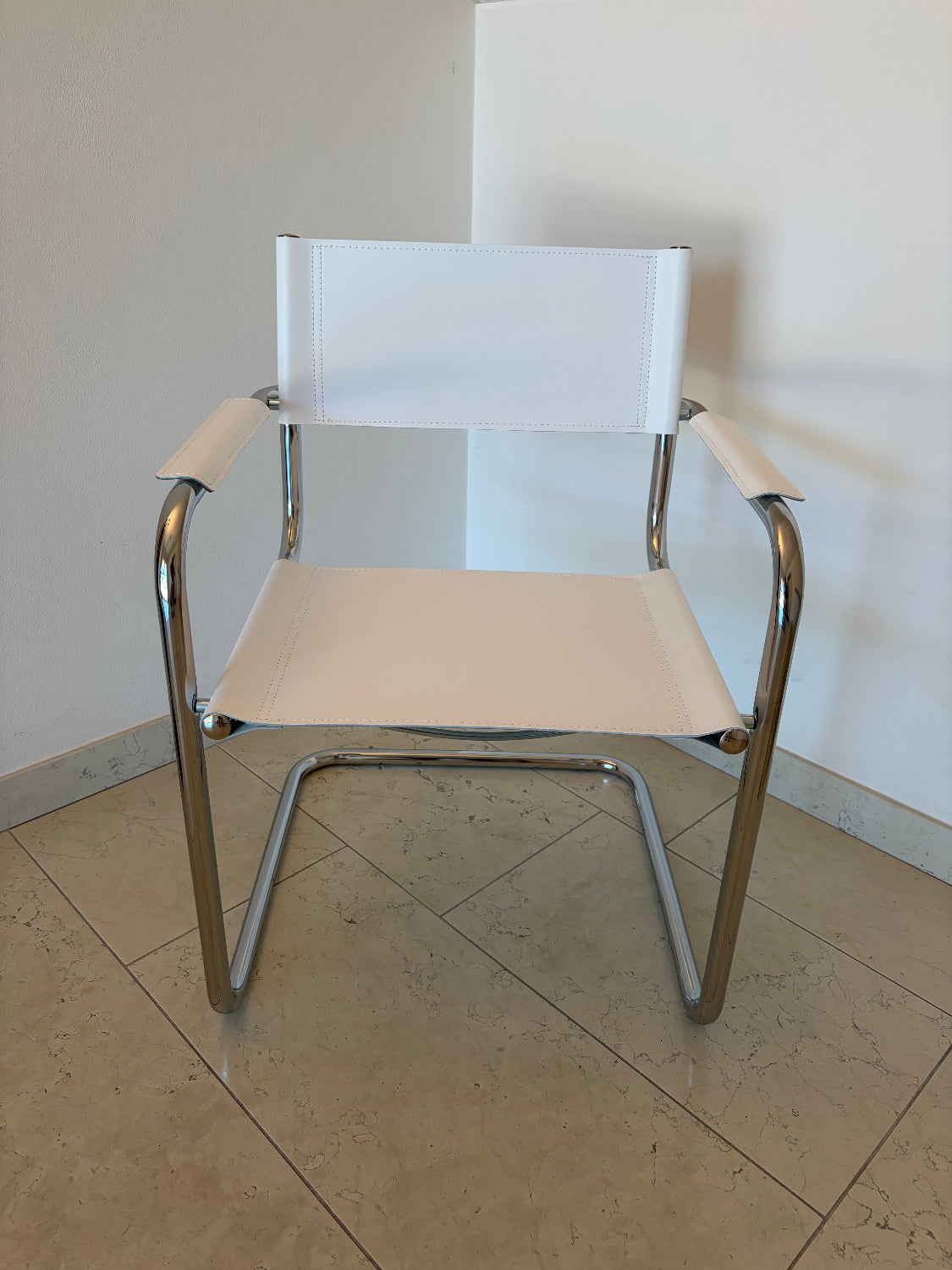 Sedia Marte con braccioli