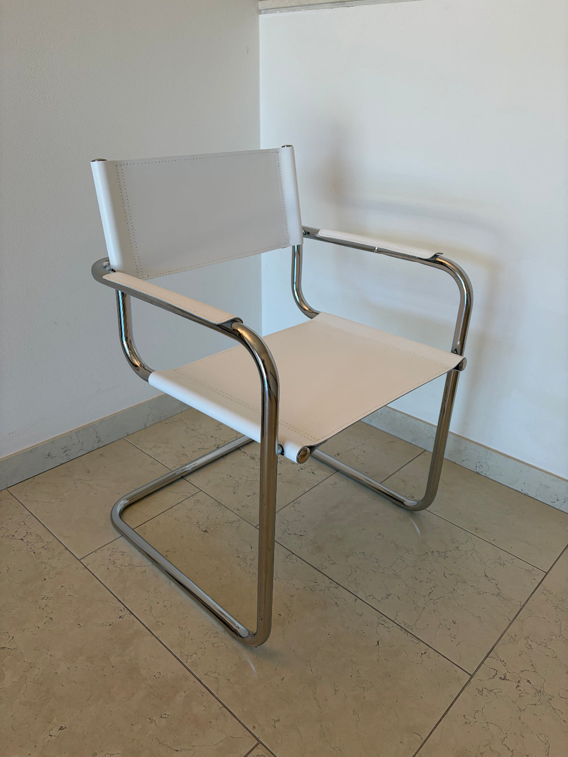 Sedia Marte con braccioli