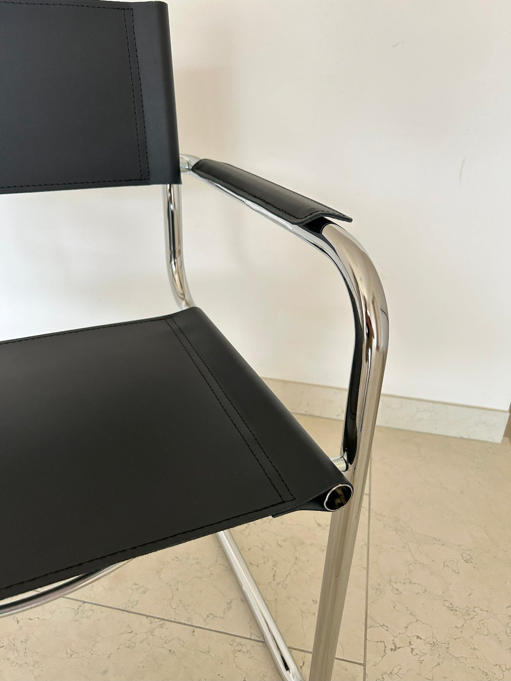 Sedia Marte con braccioli