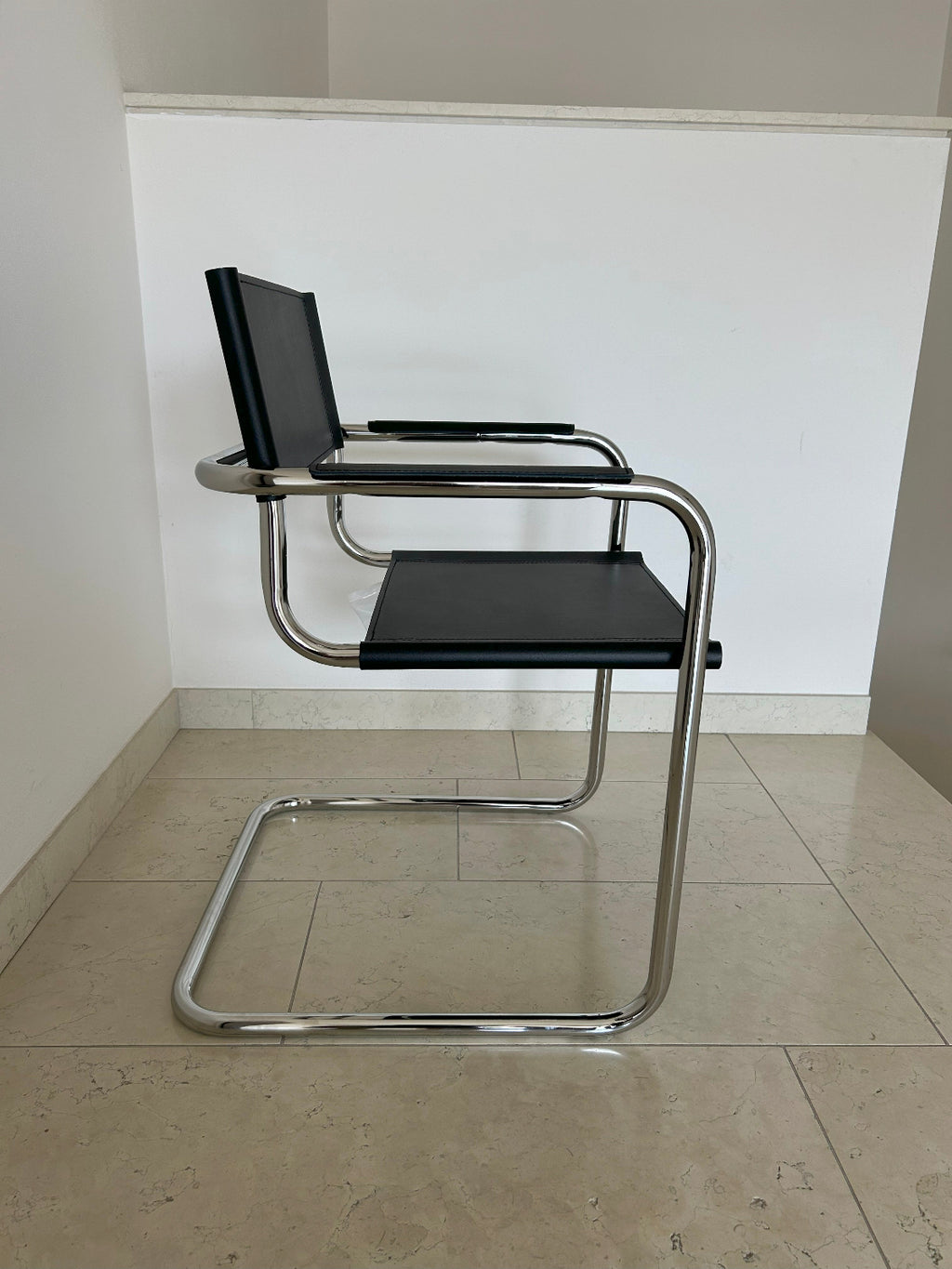 Sedia Marte con braccioli