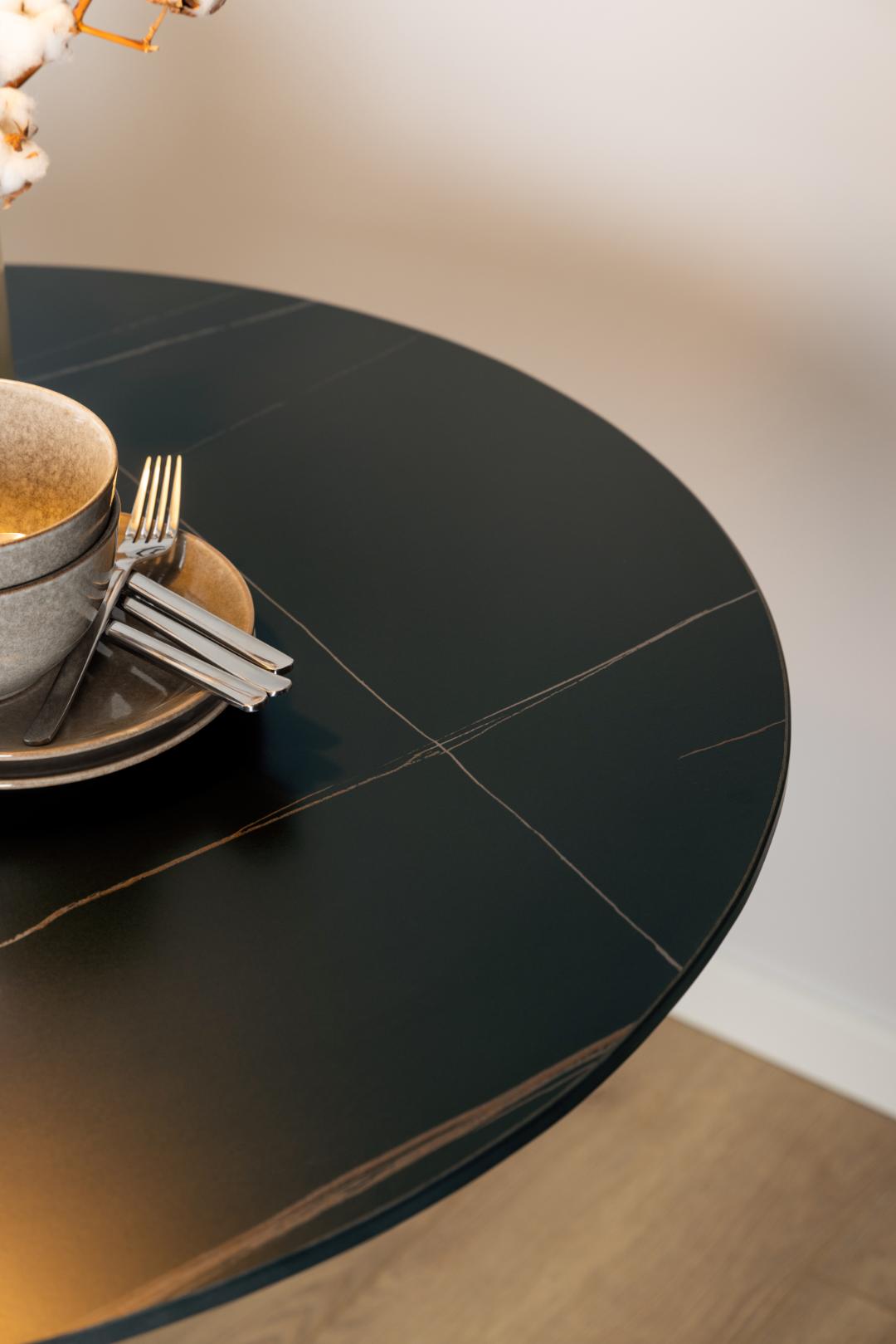 tavolo tipo tulip Eero Saarinen in ceramica